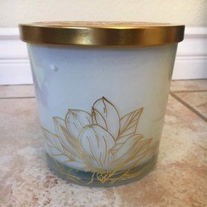NWT Two Wick Candle